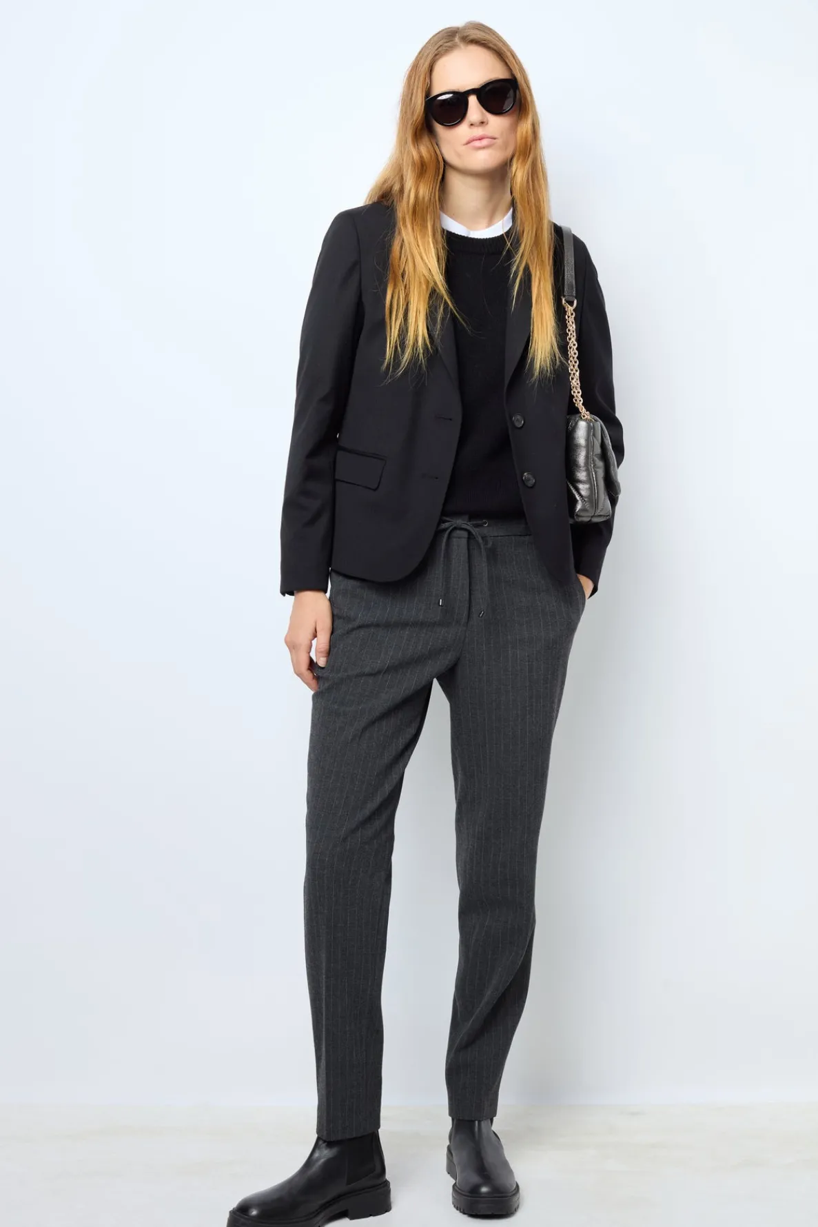 black_suit_jacket__mallor_1.webp Fashion Black suit jacket - MALLORY Jackets