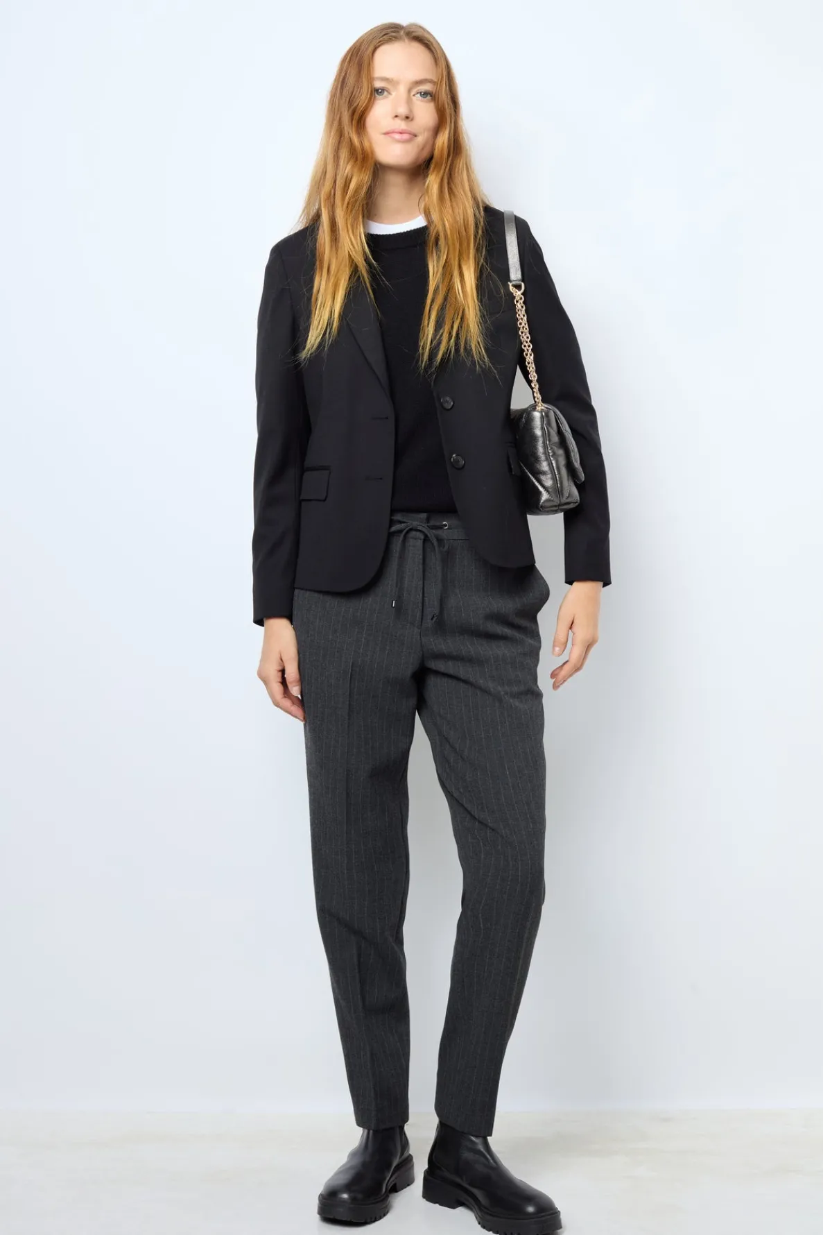 black_suit_jacket__mallor_2.webp Fashion Black suit jacket - MALLORY Jackets