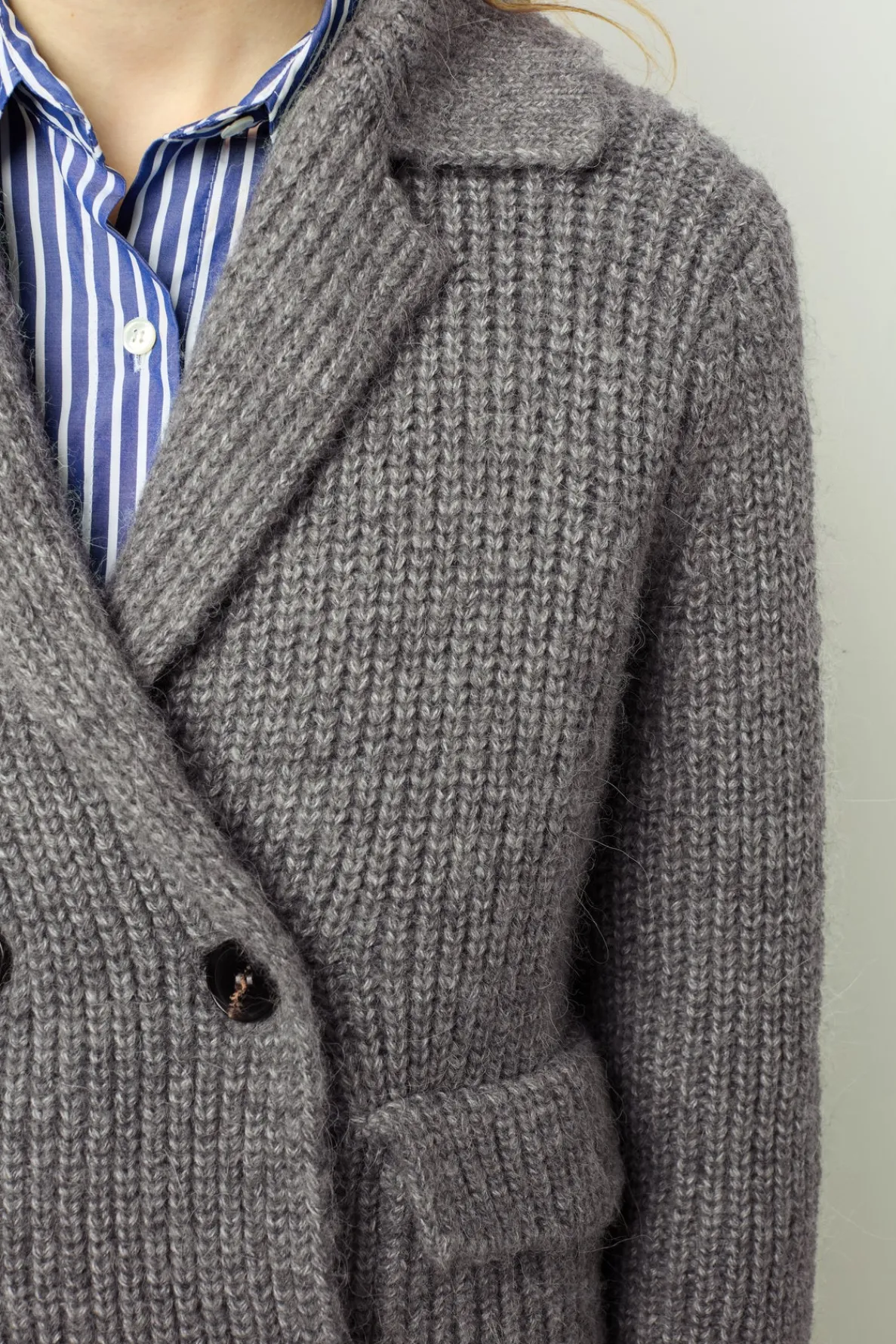 chunky_knit_collar_cardig_1.webp Hot Chunky knit collar cardigan - JOESSE Knitwear