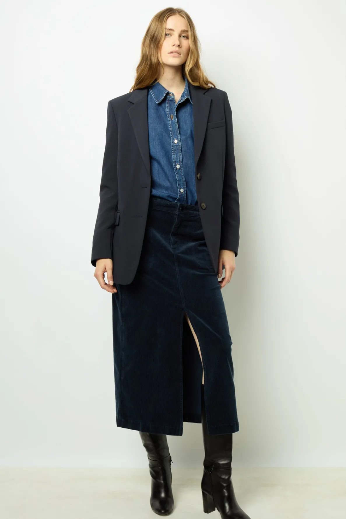 corduroy_midi_skirt__cass_0.webp Cheap Corduroy midi skirt - CASSIDIE Skirts