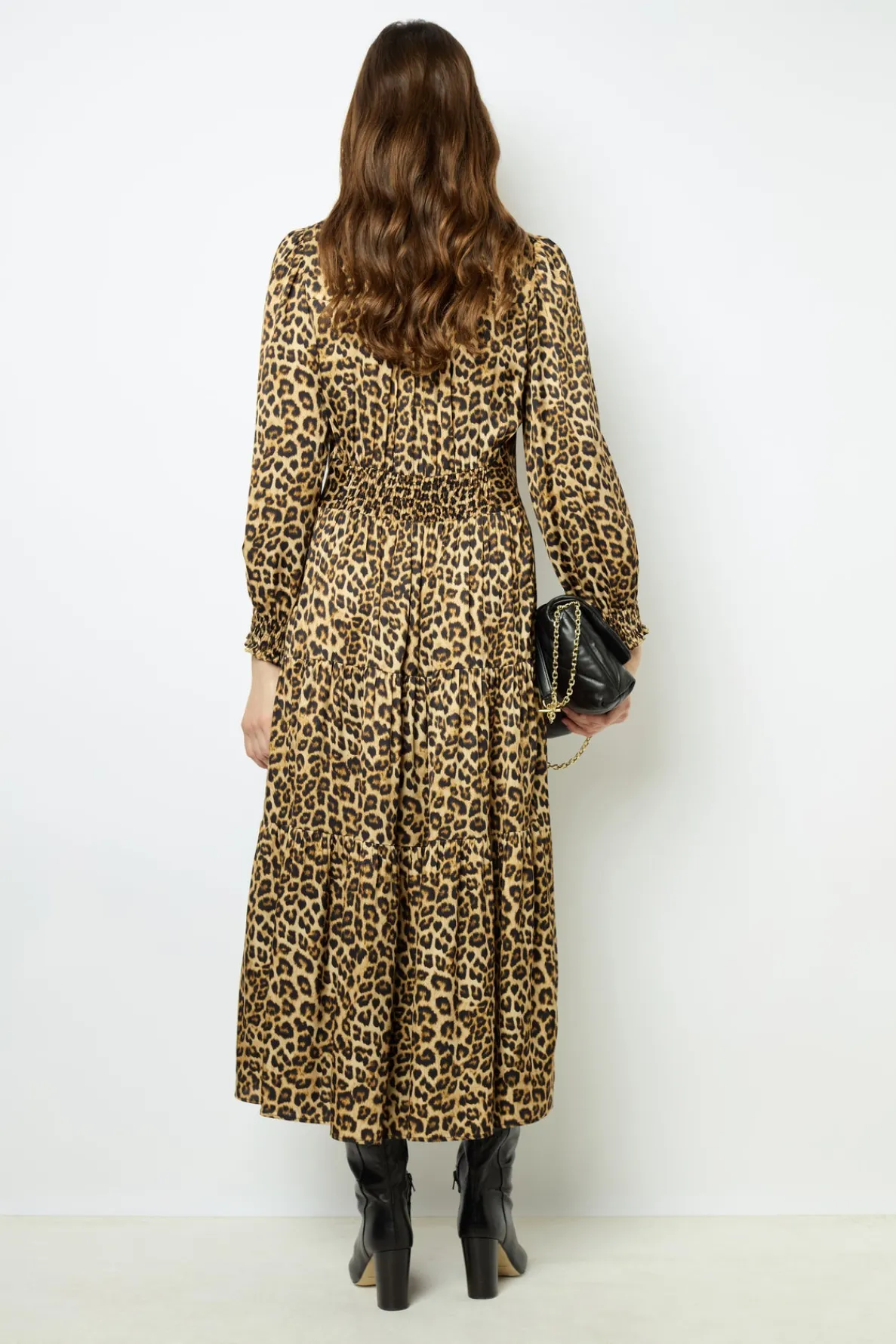 crossbody_bag_in_quilted__3-11.webp Hot Crossbody bag in quilted leather - LE FANNY Dresses