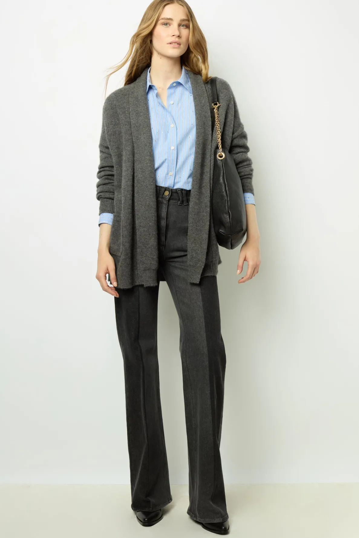 edge_to_edge_open_cashmer_1.webp Shop Edge to edge, open cashmere cardigan - JOHANA Knitwear