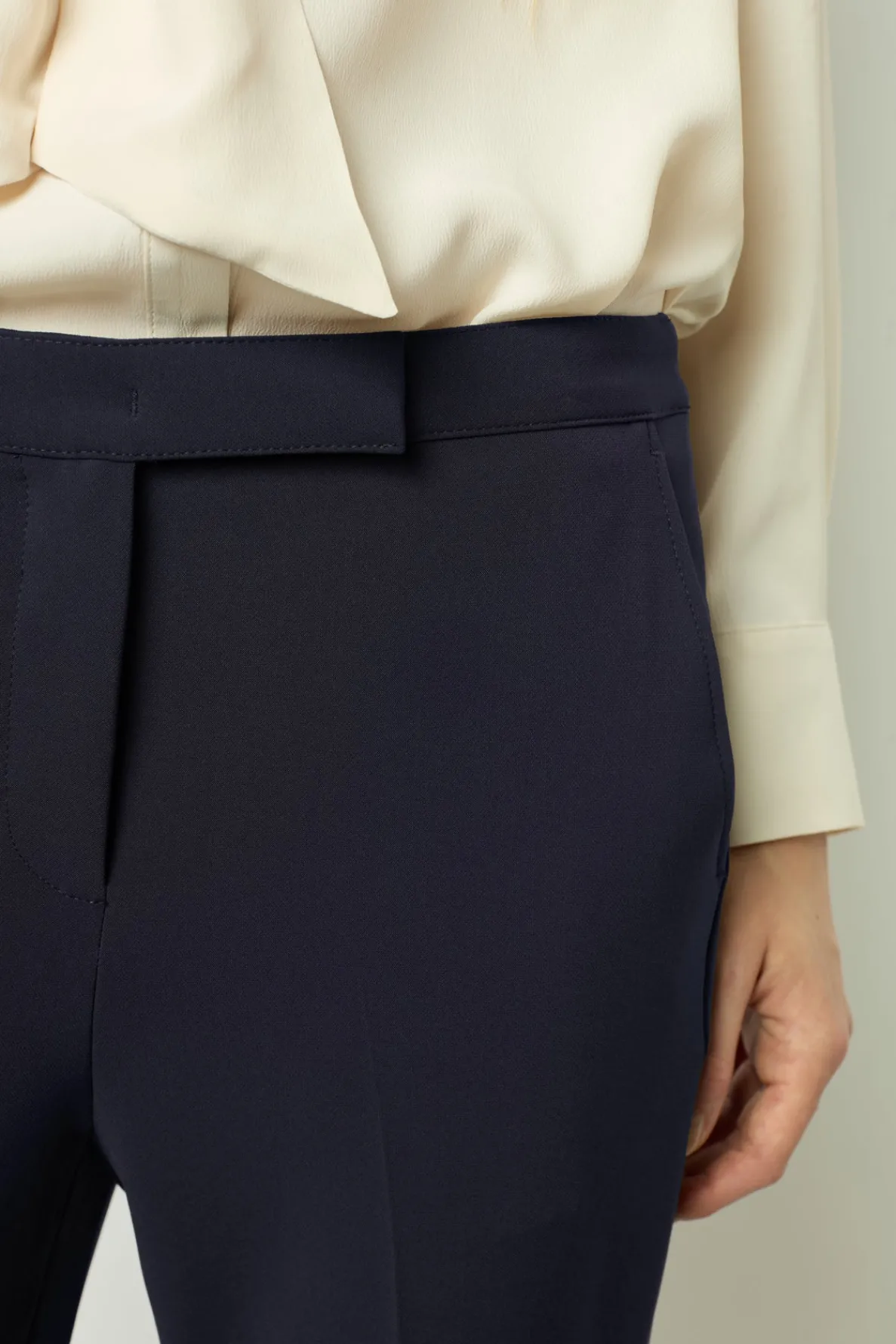elasticated_slim_pants__n_2-1.webp Flash Sale Elasticated slim pants - NEA Trousers