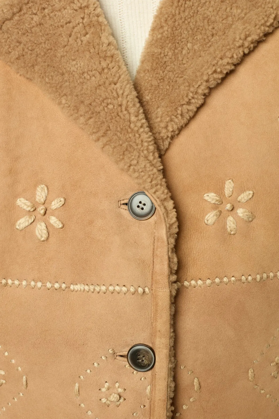 embroidered_shearling_sho_2.webp Fashion Embroidered shearling short jacket - LYSIANNA Leather & Pelts