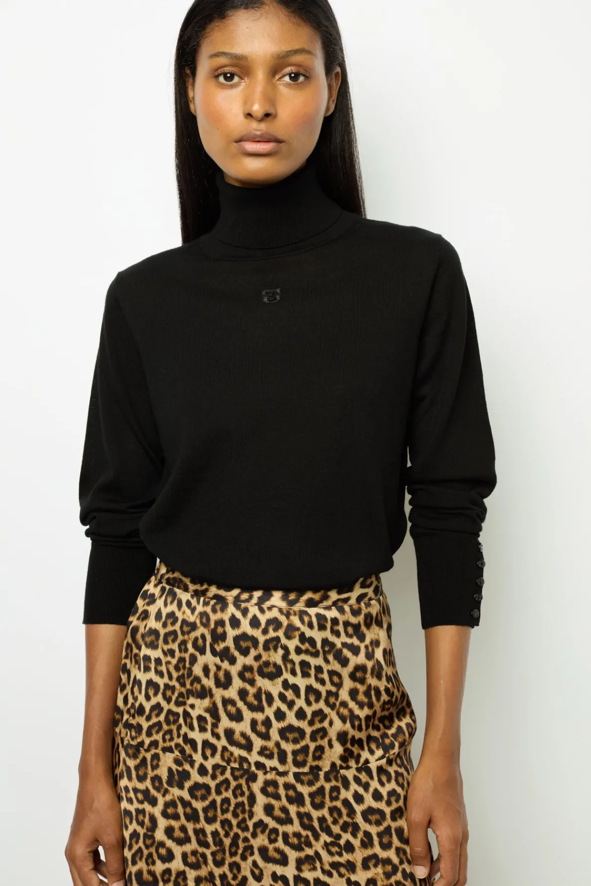 fine_wool_turtleneck_swea_0.webp Best Fine wool turtleneck sweater - JESSIE Knitwear | Suits & Outfits
