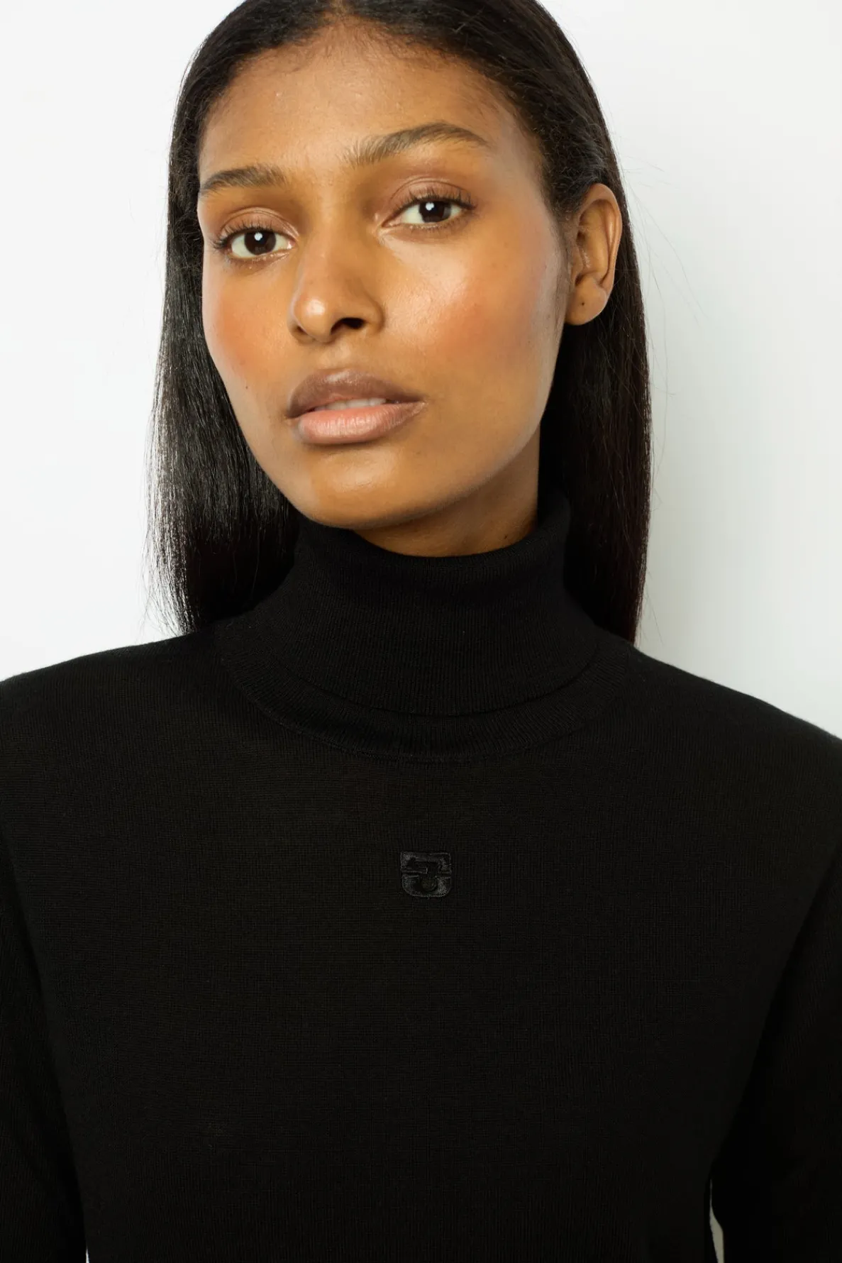 fine_wool_turtleneck_swea_2.webp Best Fine wool turtleneck sweater - JESSIE Knitwear | Suits & Outfits