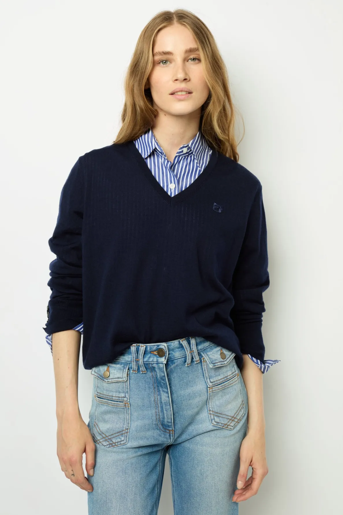 fine_wool_vneck_sweater___0-1.webp New Fine wool V-neck sweater - JULIETTE Knitwear