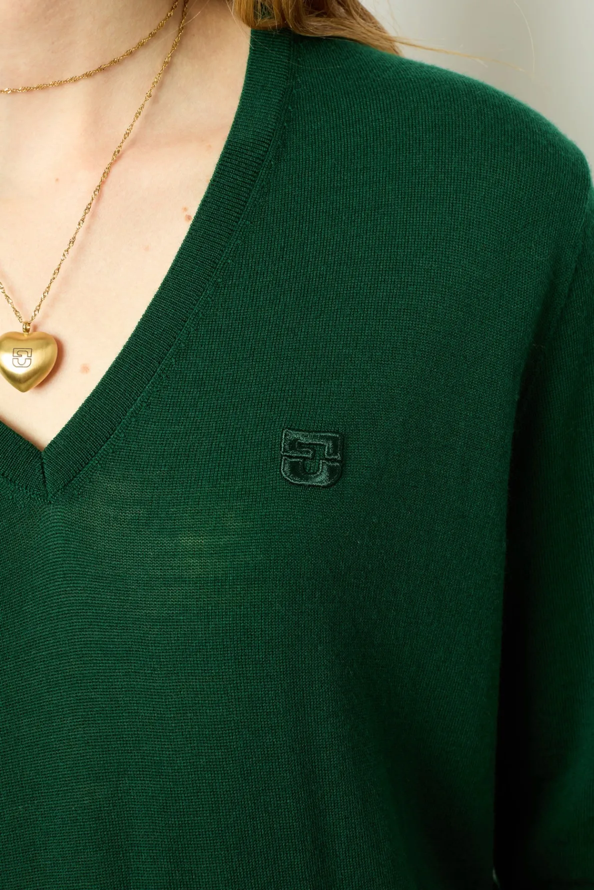 fine_wool_vneck_sweater___2-4.webp Cheap Fine wool V-neck sweater - JULIETTE Knitwear