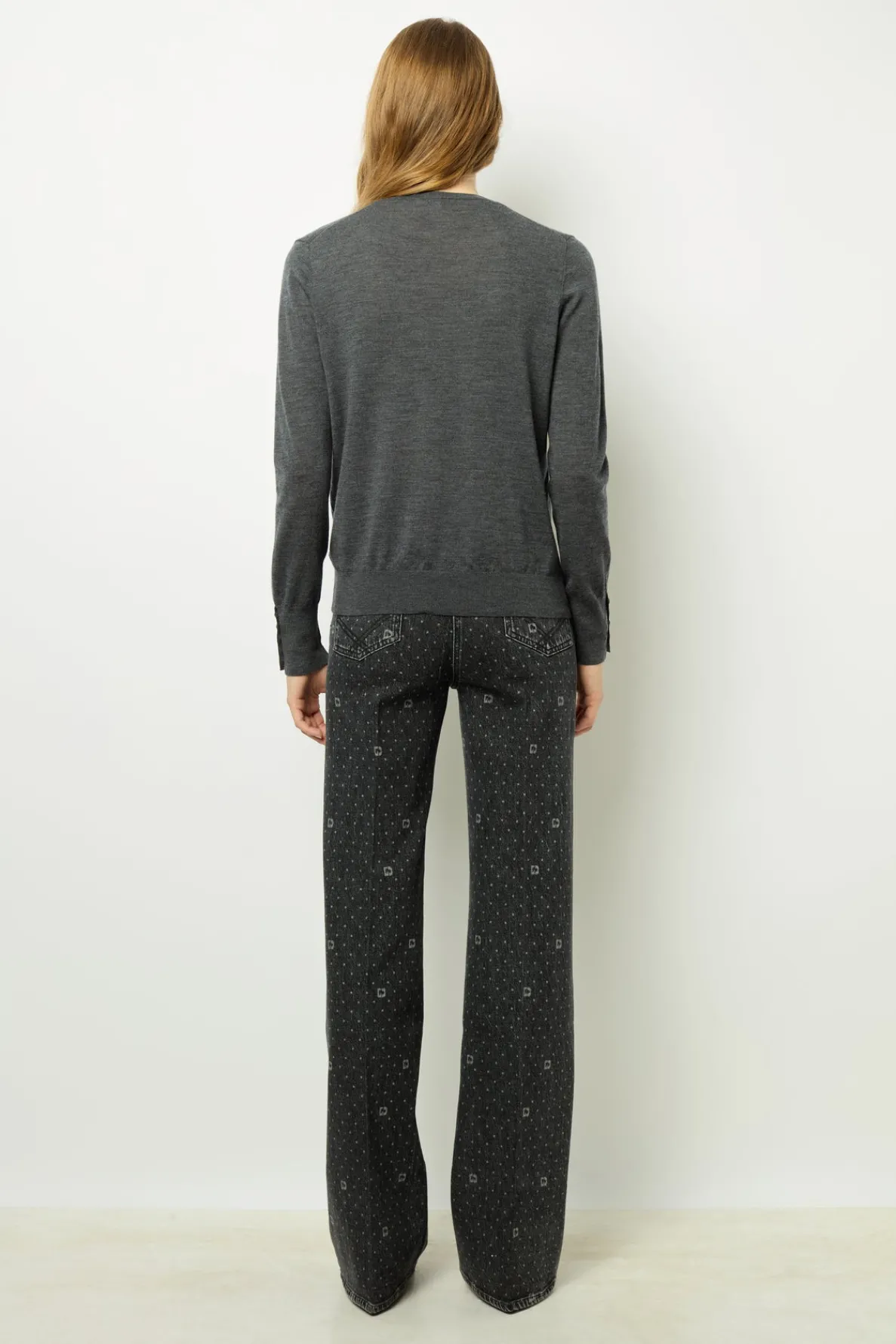 fine_wool_vneck_sweater___3-3.webp Best Fine wool V-neck sweater - JULIETTE Knitwear
