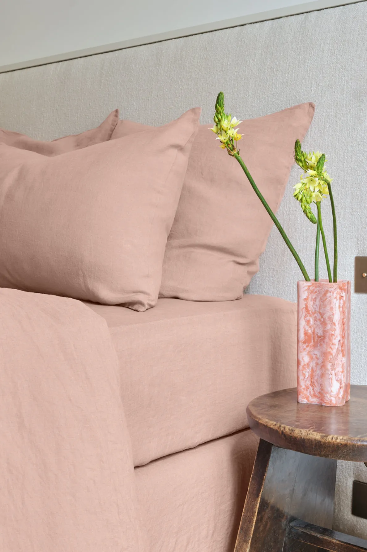 fitted_washed_linen_sheet_0.webp Clearance Fitted washed linen sheet - antique rose Fitted Sheets