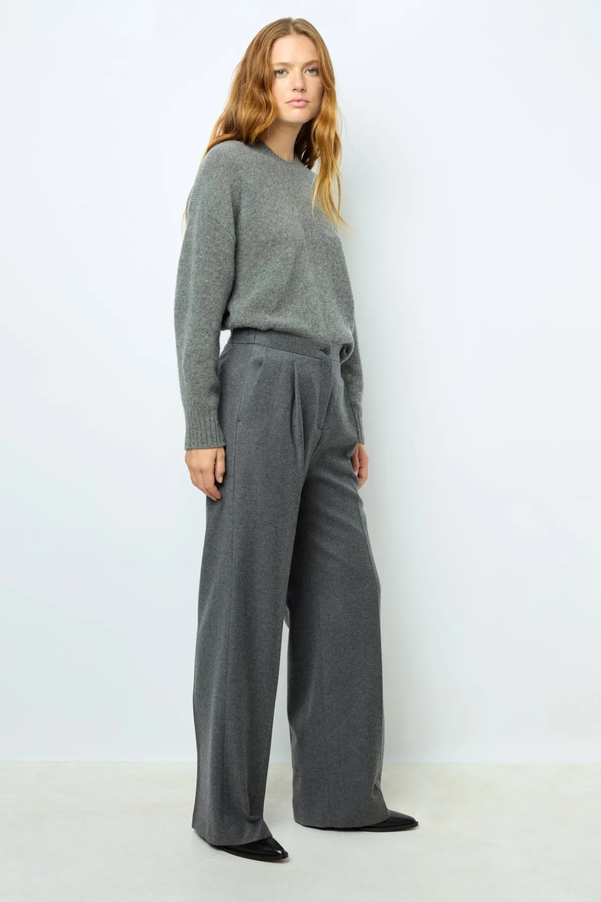 flannel_straight_cut_pant_1.webp Clearance Flannel straight cut pants - NIA Trousers | Suits & Outfits