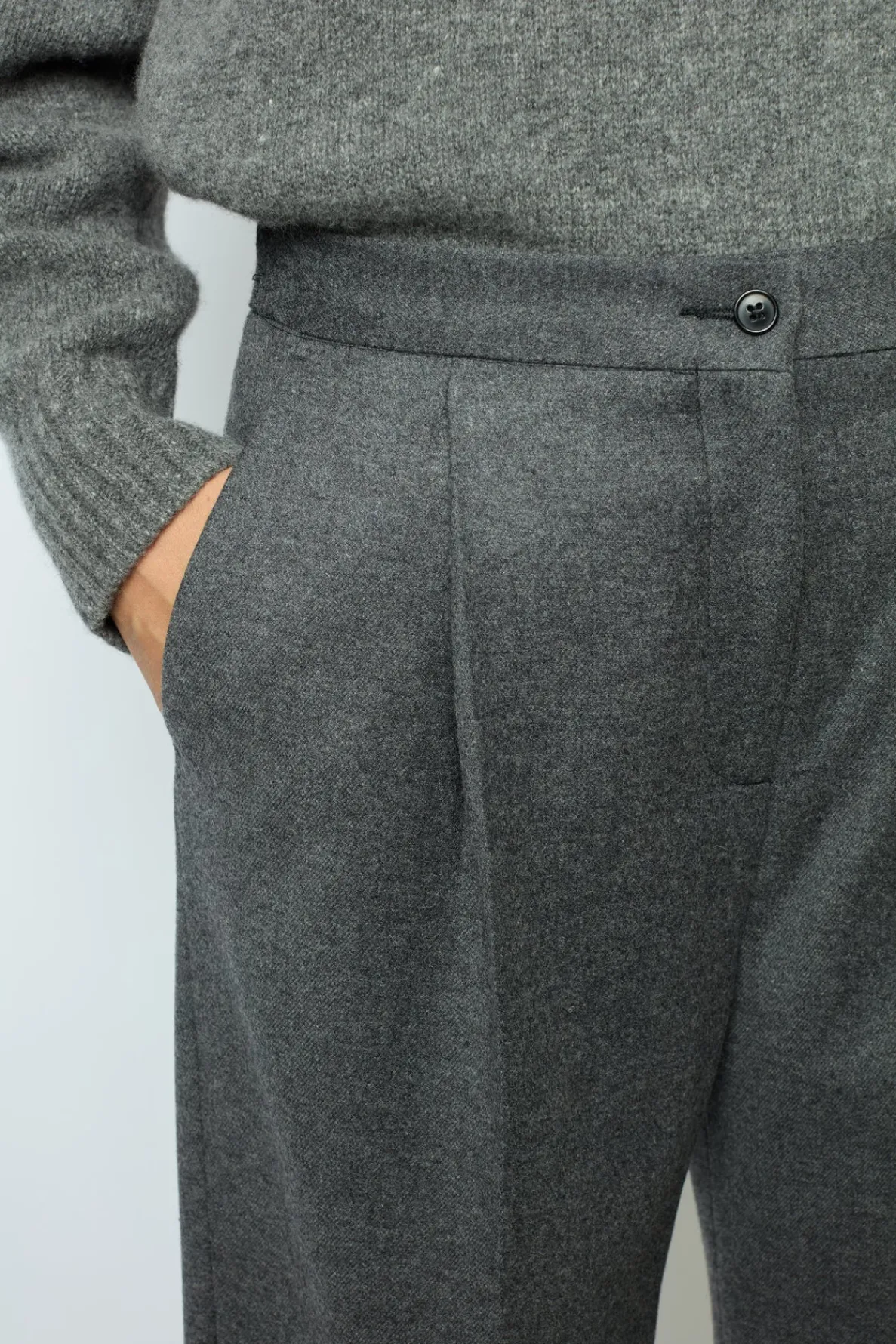 flannel_straight_cut_pant_3.webp Clearance Flannel straight cut pants - NIA Trousers | Suits & Outfits