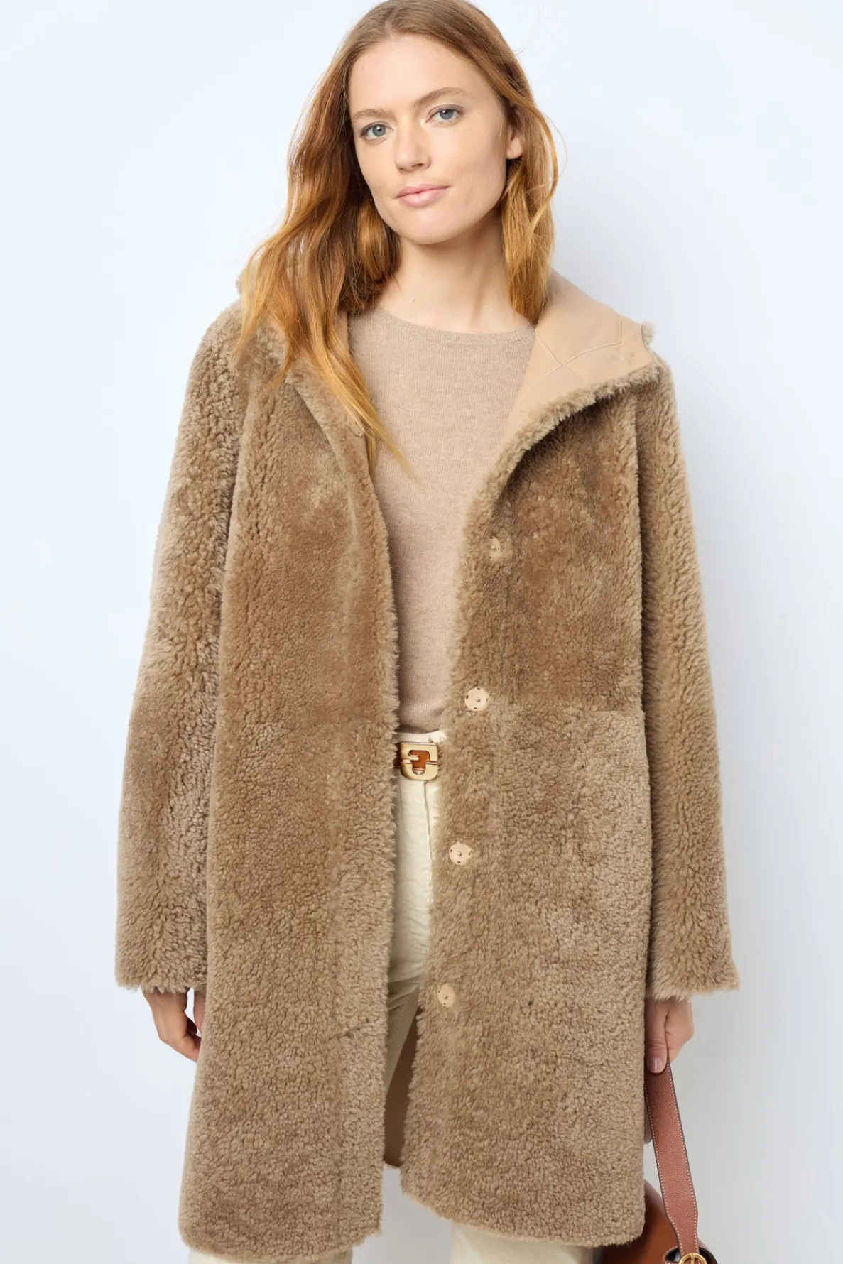 hooded_shearling_straight_2.webp Shop Hooded shearling straight coat - LELIE Leather & Pelts