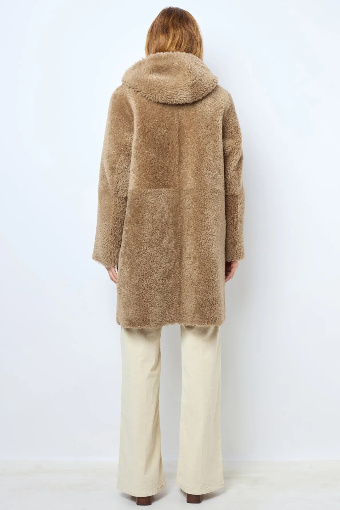 hooded_shearling_straight_4.webp Shop Hooded shearling straight coat - LELIE Leather & Pelts