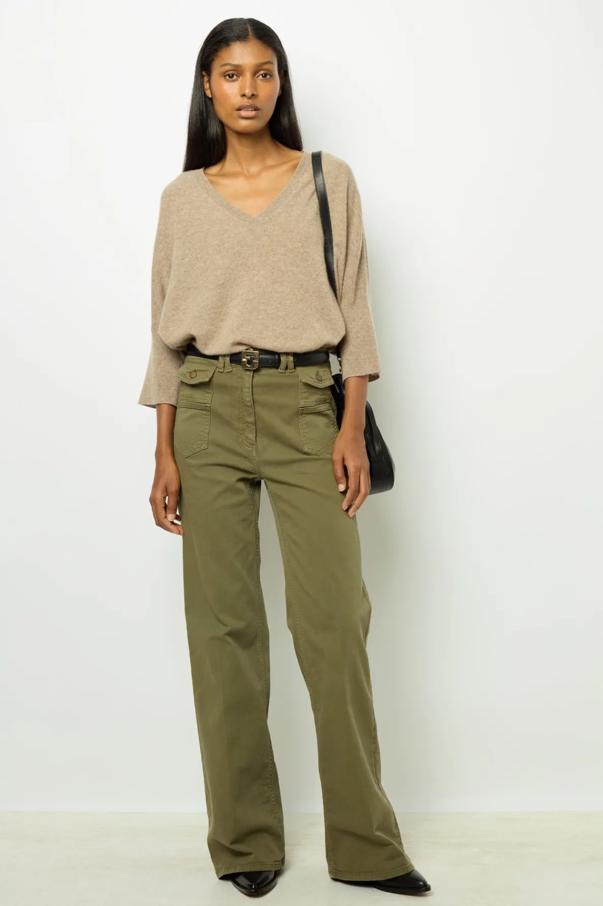 khaki_flared_jeans__anna_0.webp Best Khaki flared jeans - ANNA Trousers