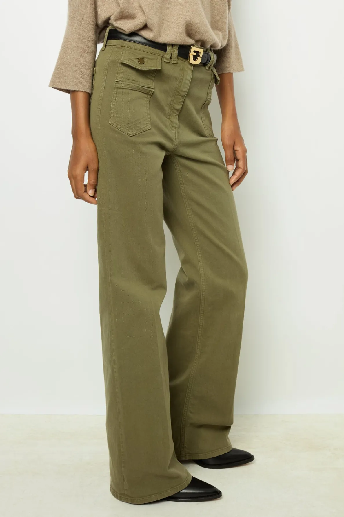 khaki_flared_jeans__anna_1.webp Best Khaki flared jeans - ANNA Trousers