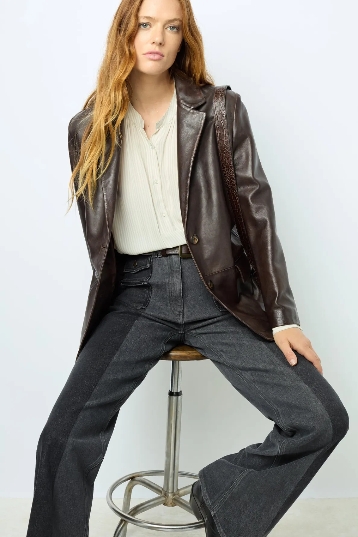 lamb_leather_blazer__bea_0.webp Best Lamb leather blazer - BEA Leather & Pelts