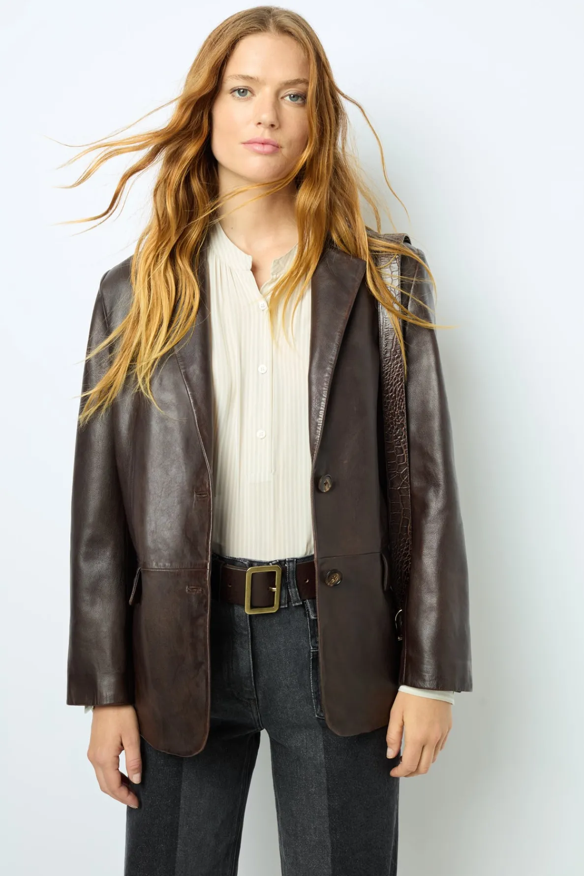 lamb_leather_blazer__bea_3.webp Best Lamb leather blazer - BEA Leather & Pelts