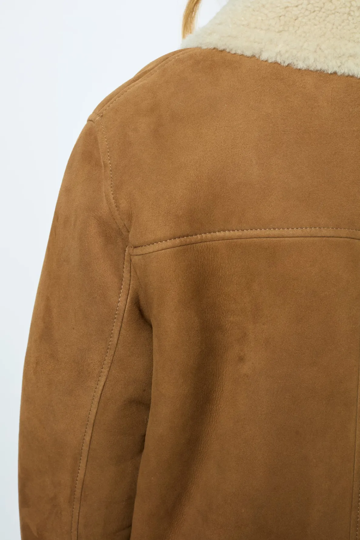 length_shearling_coat__l_4.webp Discount 3/4 length shearling coat - LEONTINE Leather & Pelts