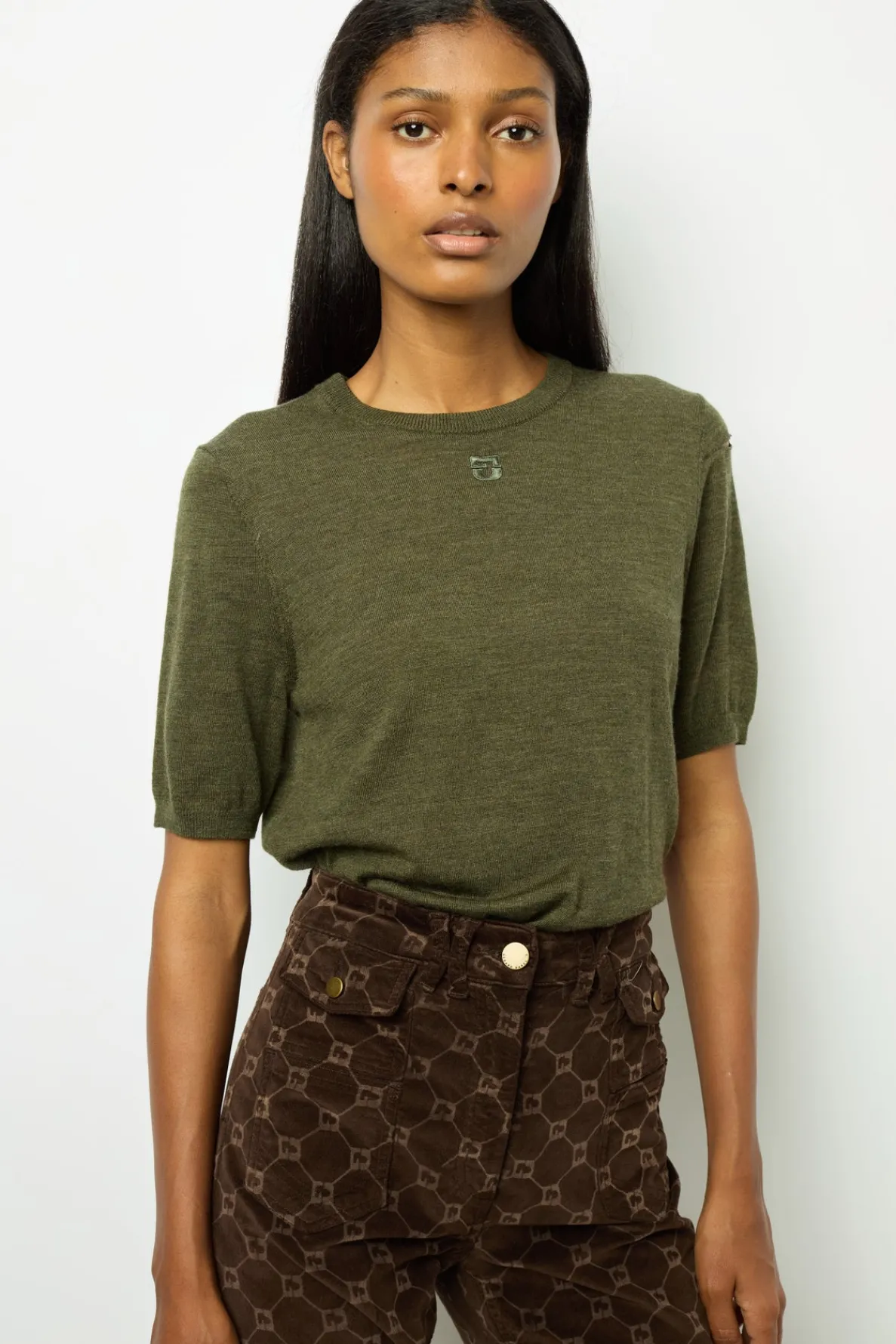 merino_wool_cardigan__lya_0-1.webp Cheap Merino wool cardigan - LYANE Knitwear