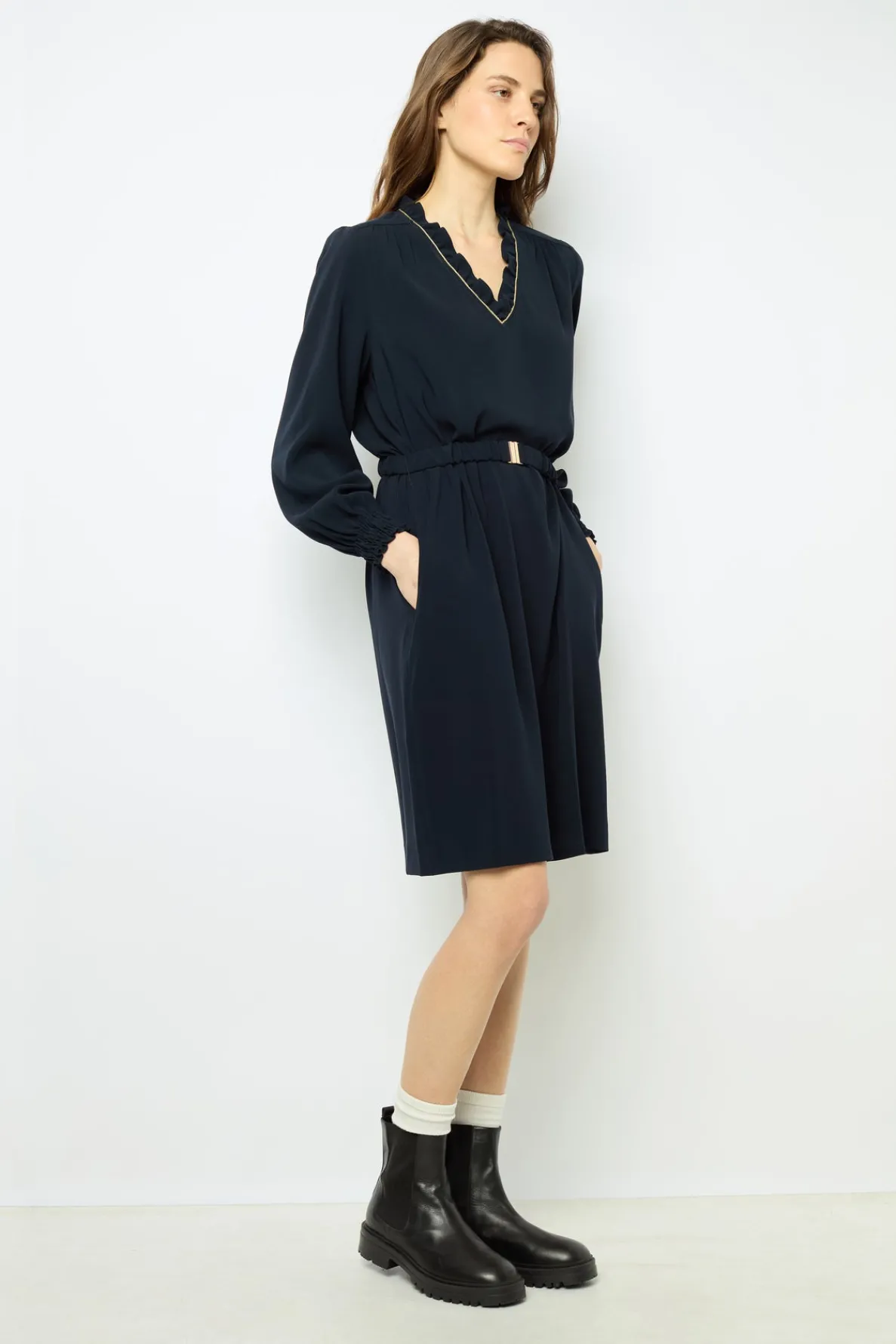 mini_dress_with_ruffles___1.webp Store Mini dress with ruffles - SIENNA Dresses