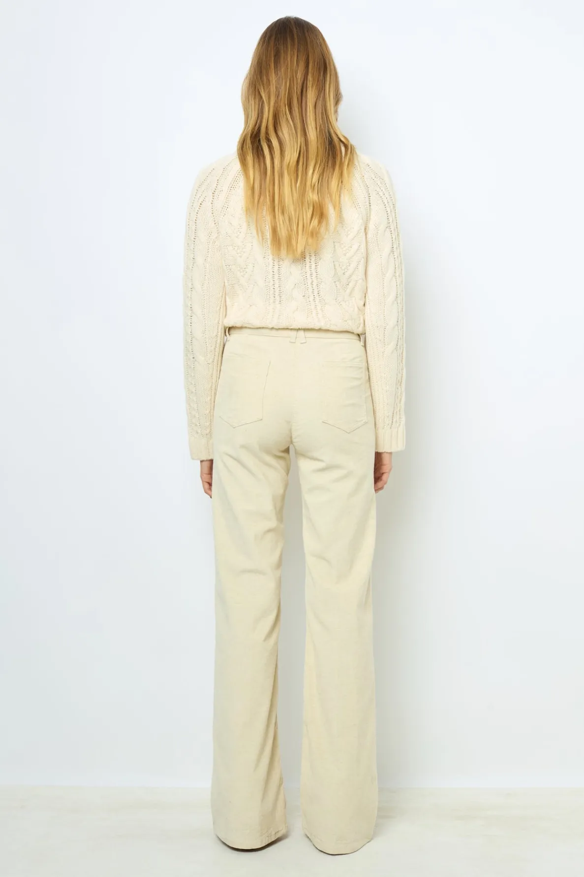 natural_velvet_flare_pant_3.webp Discount velvet flare pants - ANNA Trousers