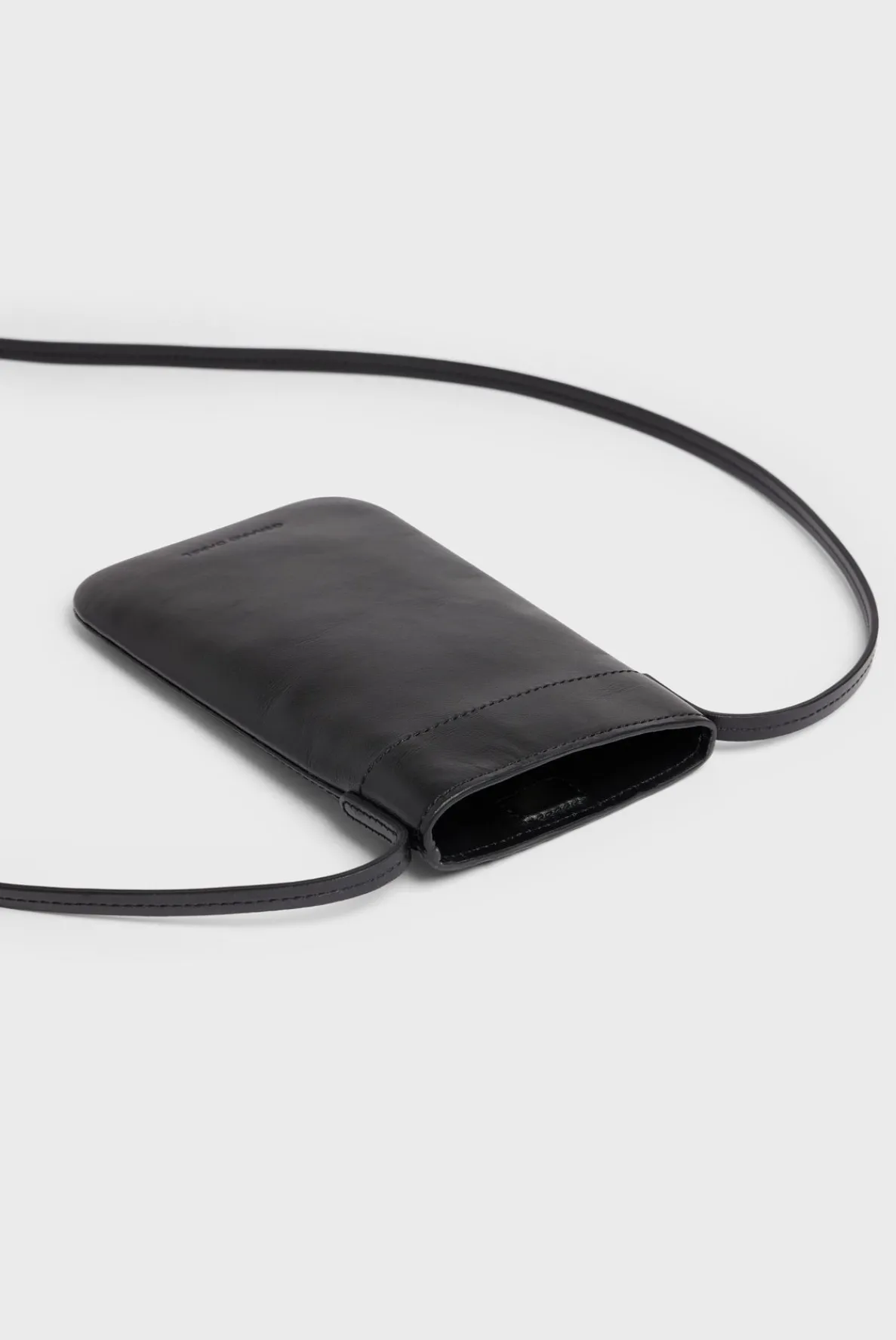phoneholder_in_plain_leat_3.webp Sale Phoneholder in plain leather - LADYPHONE Shoulder Bags | Leather Goods