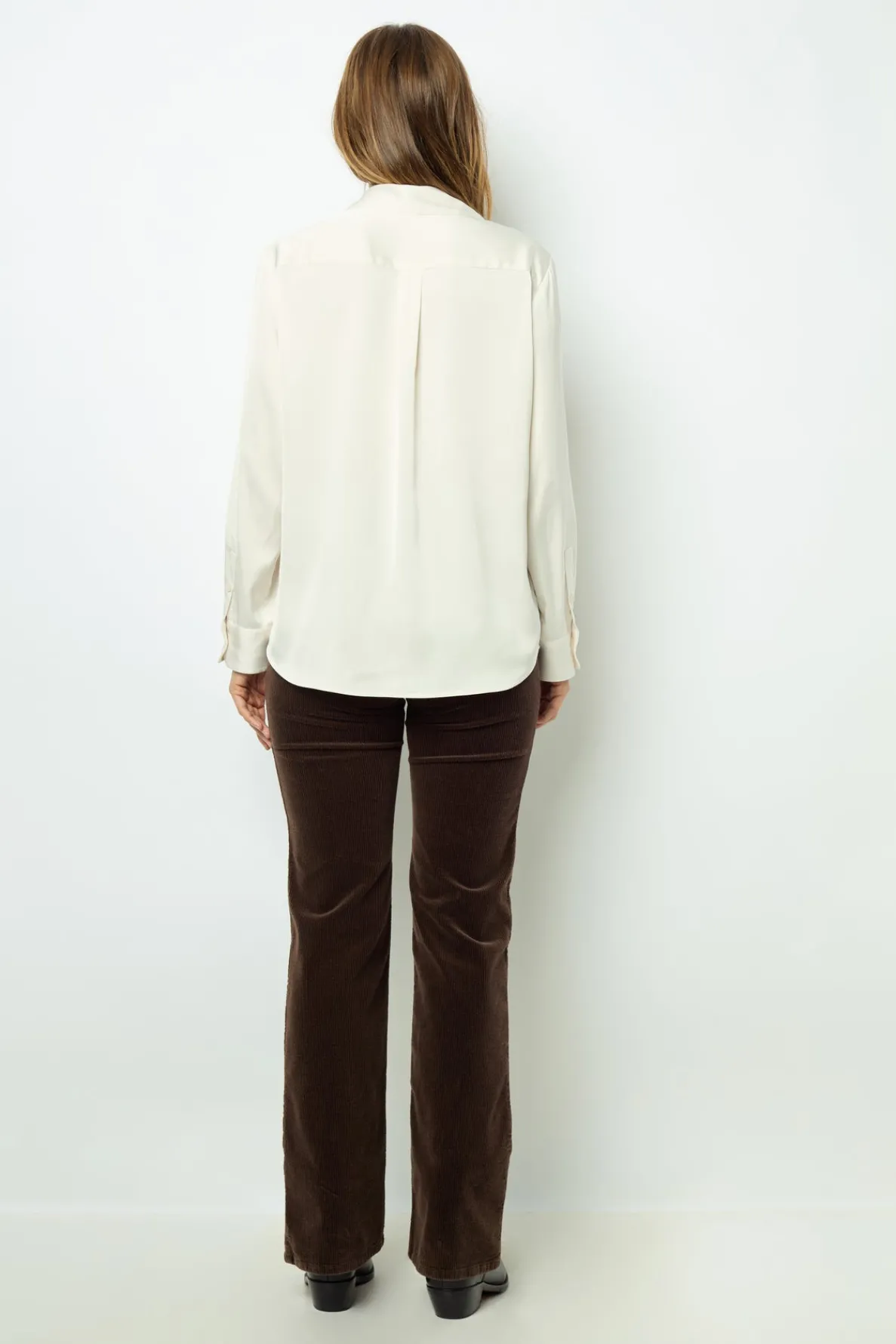 plain_satin_blouse__brigi_3-1.webp Flash Sale Plain satin blouse - BRIGITTE Shirts & Blouses