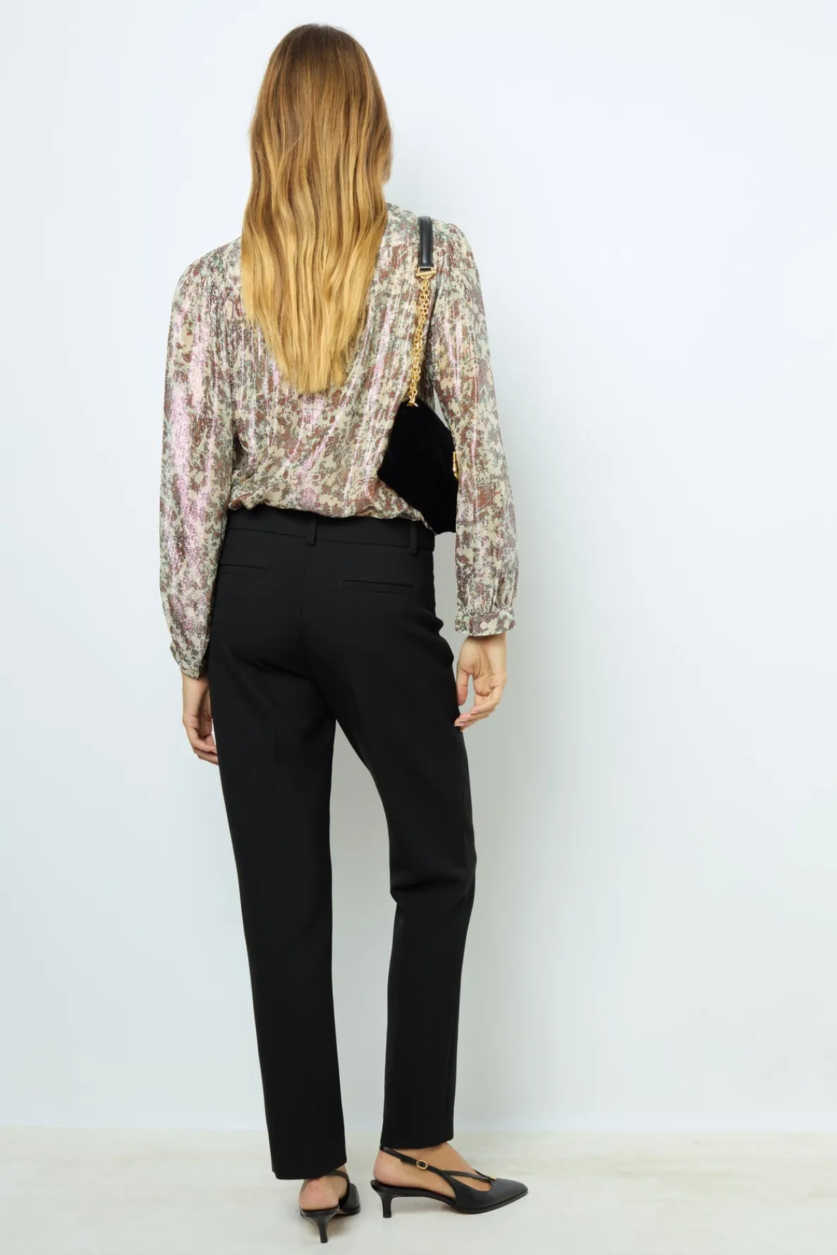 print_blouse_with_lurex___4.webp Outlet Print blouse with lurex - BASYLL Shirts & Blouses