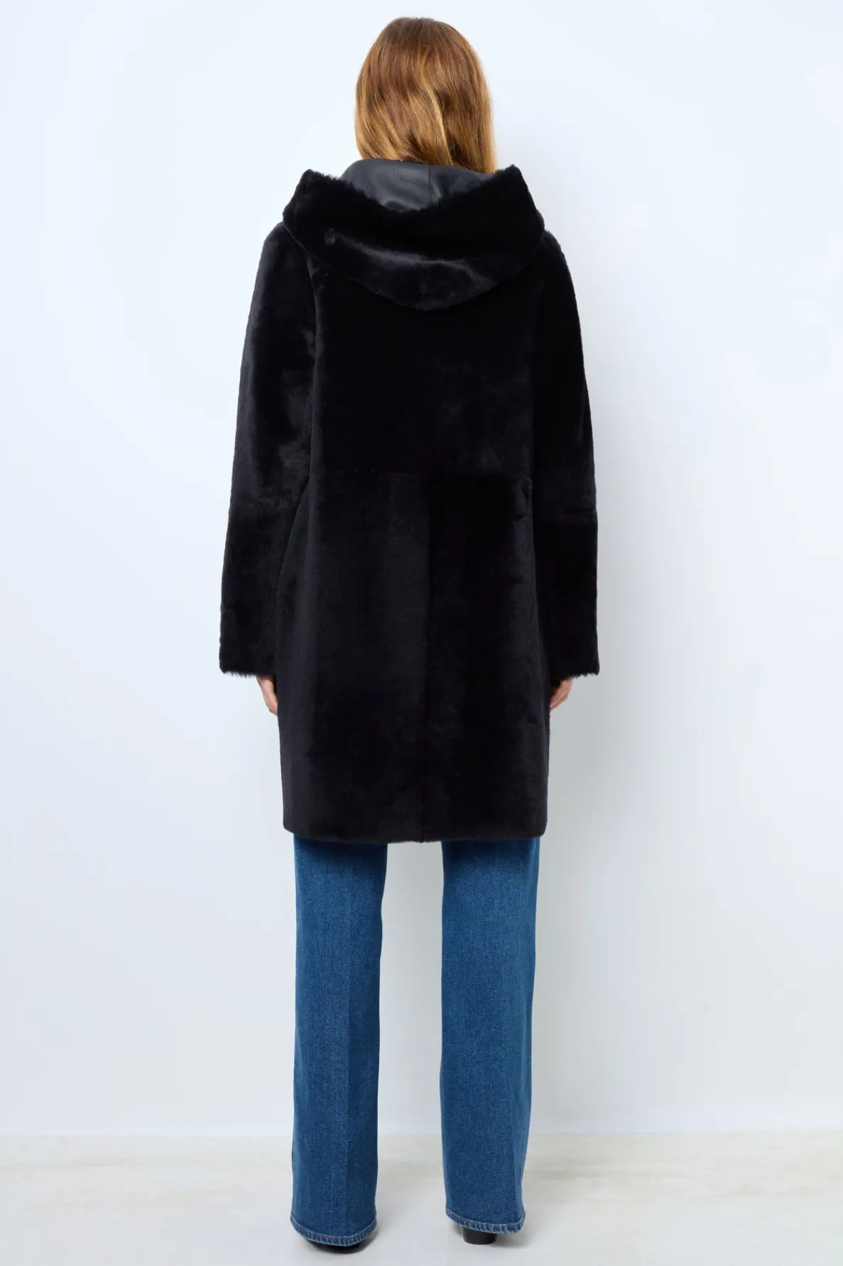 reversible_shearling_hood_3.webp Store Reversible shearling hooded coat - LETITIA Suits & Outfits | Leather & Pelts