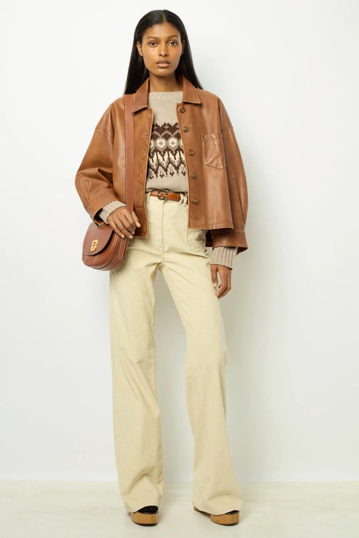 short_leather_jacket__joc_1.webp Outlet Short leather jacket - JOCYA Leather & Pelts