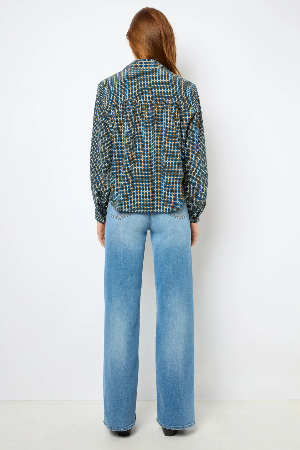 silk_printed_shirt__basti_3.webp Flash Sale Silk printed shirt - BASTIA Shirts & Blouses