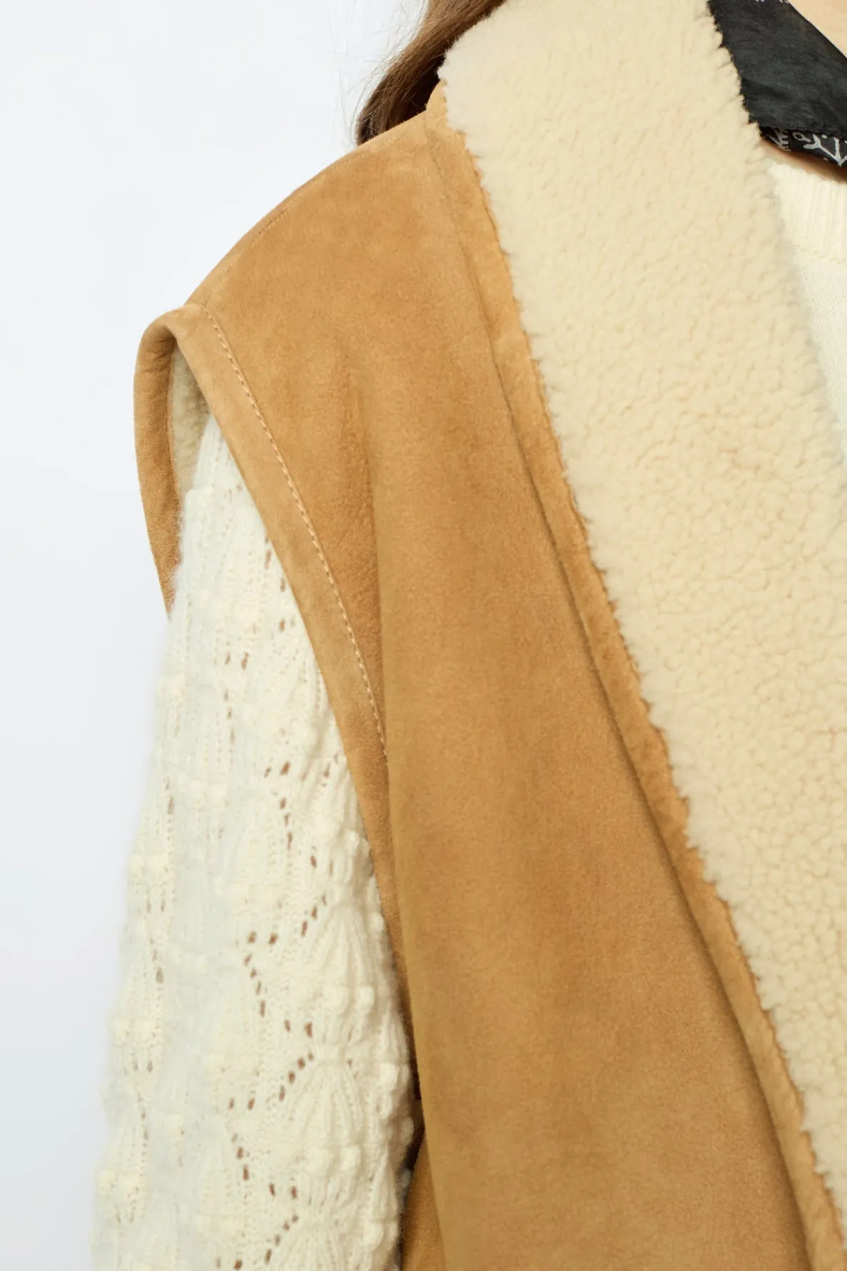 sleeveless_shearling_jack_4.webp Best Sleeveless shearling jacket - LYDIA Leather & Pelts