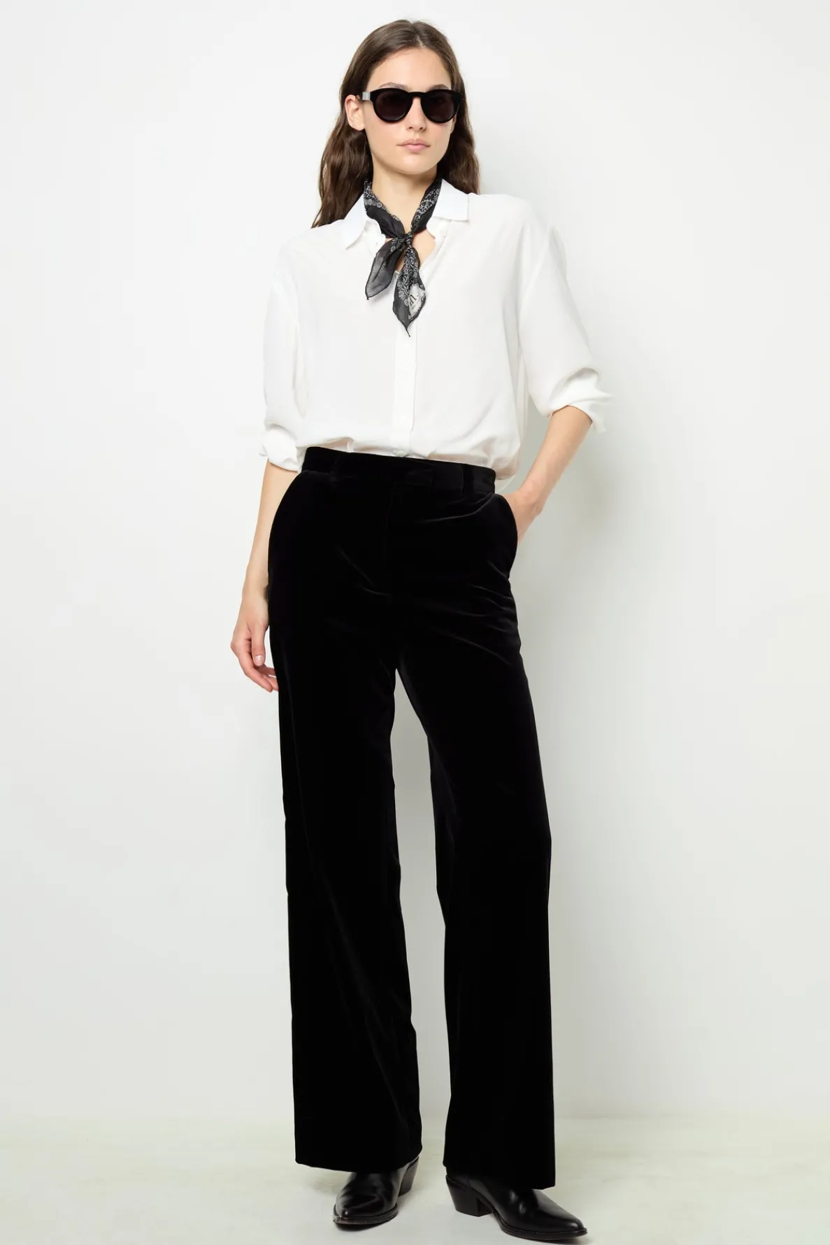 smooth_velvet_pants__nora_0-1.webp Outlet Smooth velvet pants - NORA Trousers | Suits & Outfits