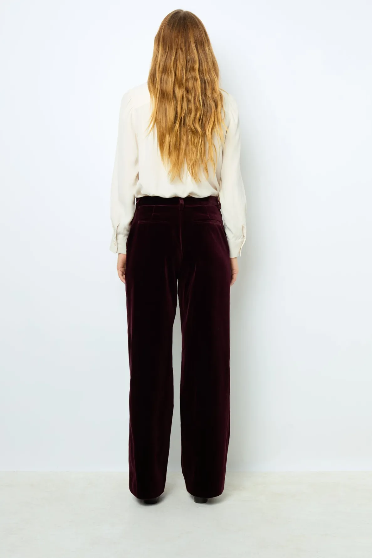 smooth_velvet_pants__nora_3.webp Cheap Smooth velvet pants - NORA Trousers | Suits & Outfits