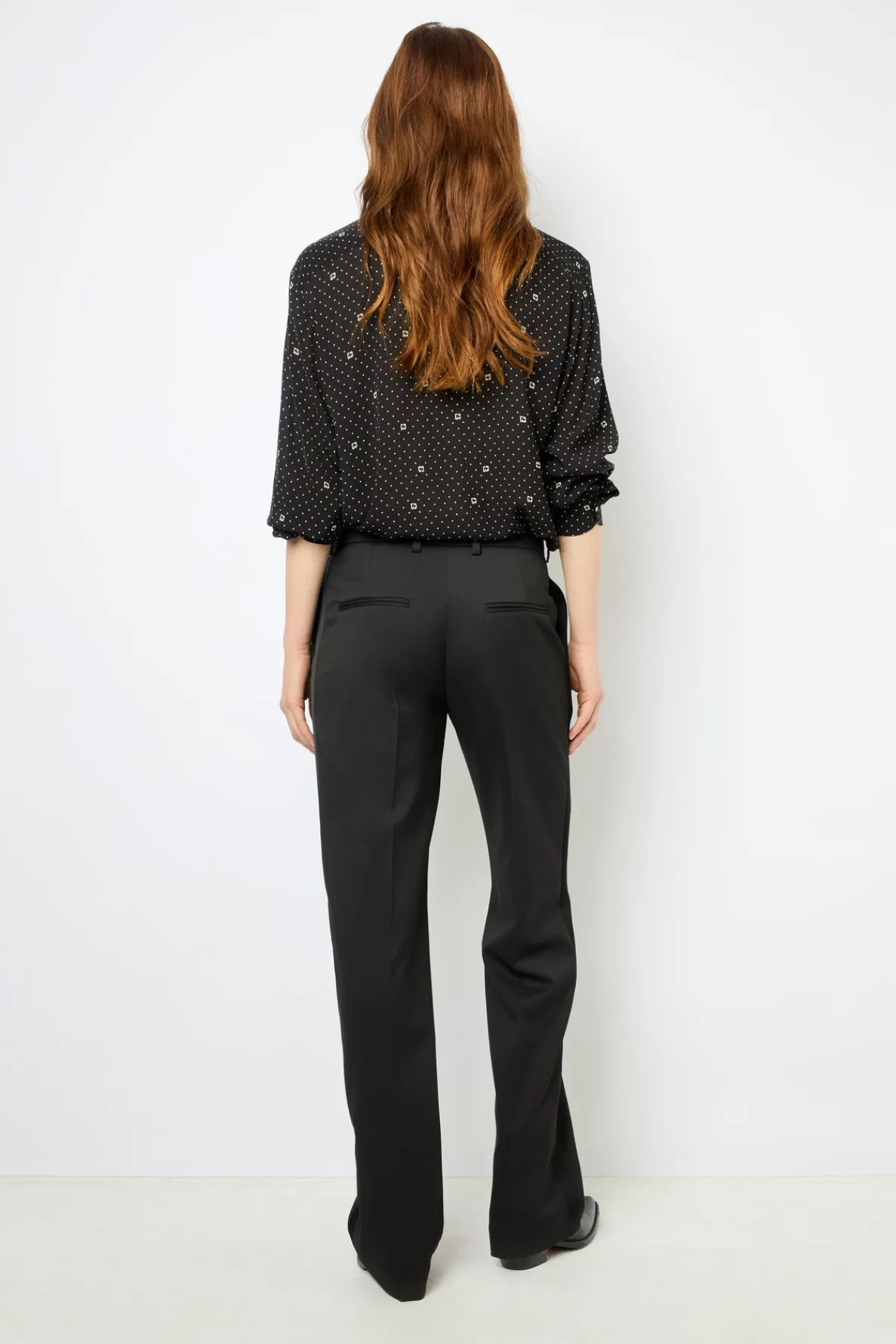 soft_polka_dot_shirt__cly_2.webp Outlet Soft polka dot shirt – CLYDE Shirts & Blouses | Suits & Outfits