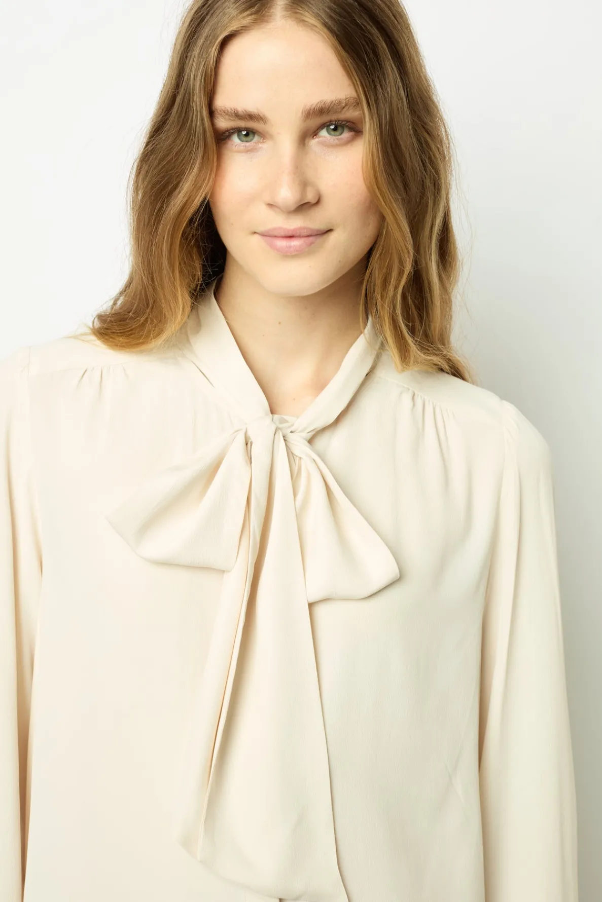 soft_shirt_with_lavaliere_1.webp Flash Sale Soft shirt with lavaliere collar - BELPHINE Shirts & Blouses | Suits & Outfits