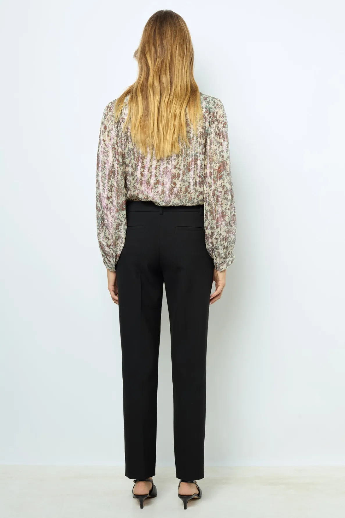 straight_pants__nesseryn_2.webp Hot 7/8 straight pants - NESSERYN Trousers