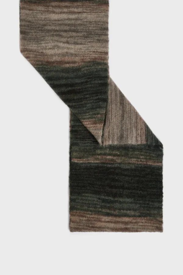 Cheap Striped s"])self.__next_f.push([1,"carf - DAPHNE Scarves