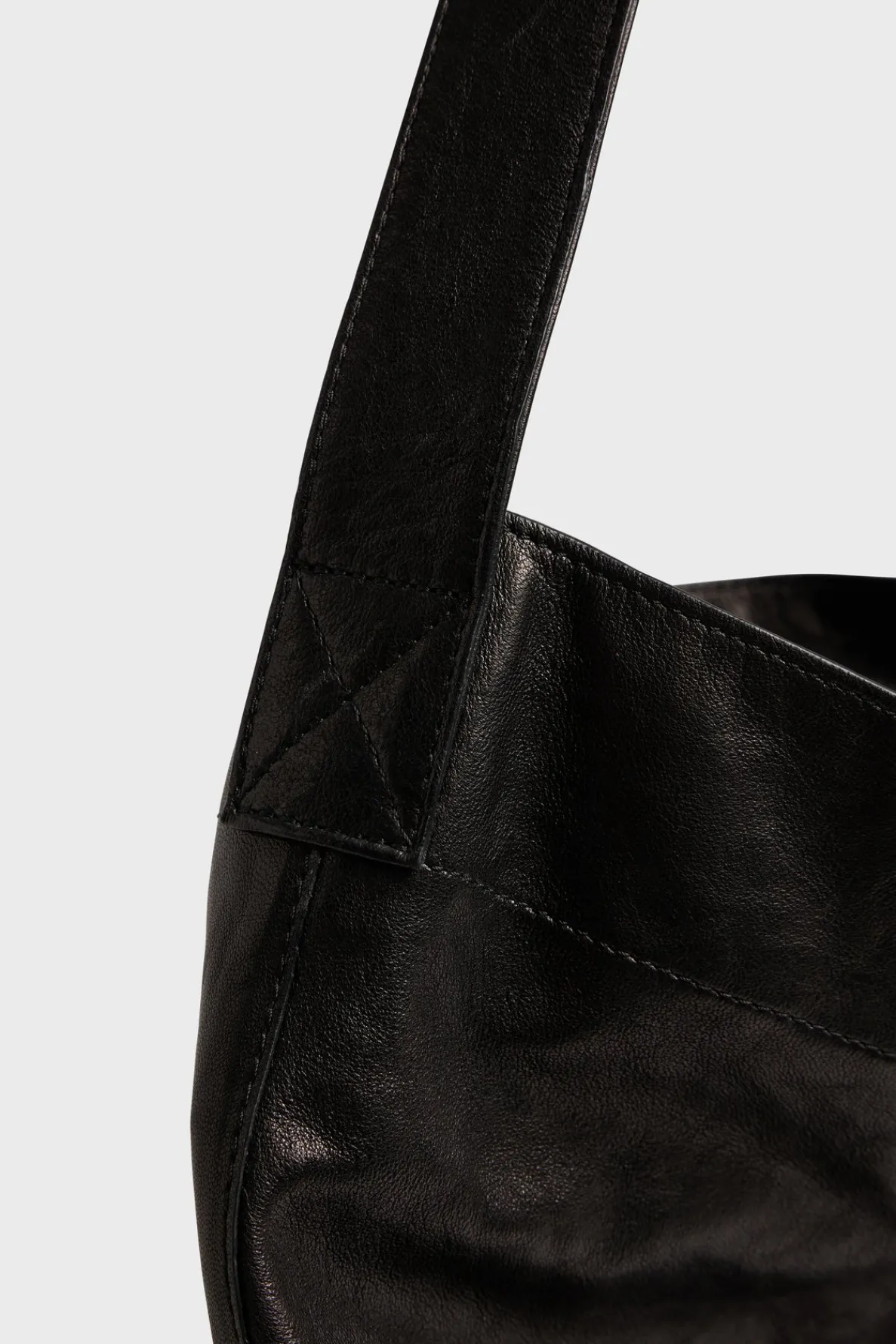 totebag_in_washed_sheep_l_3.webp Best Totebag in washed sheep leather - LADY Handbag