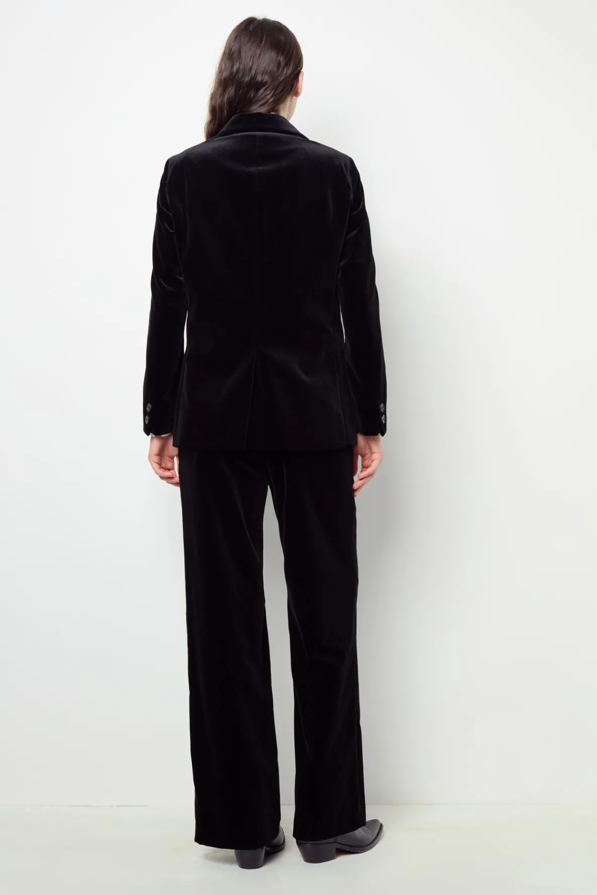 velvet_straight_blazer__m_3-2.webp Fashion Velvet straight blazer - MAEVA Jackets | Suits & Outfits