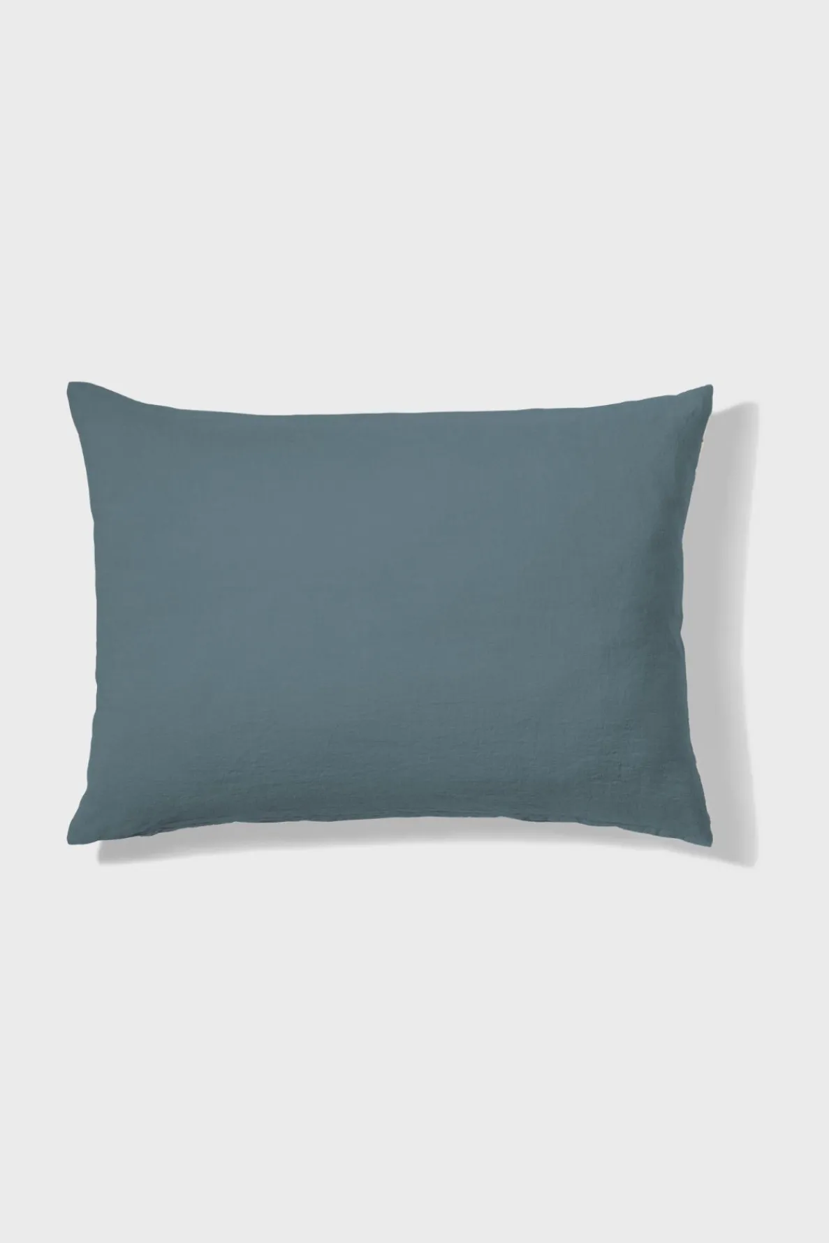 washed_linen_pillowcase___4.webp Outlet Washed linen pillowcase - midnight blue Pillow Cases