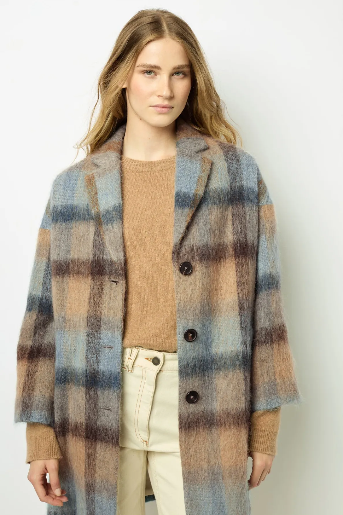 wide_check_coat__leonille_1.webp Best Sale Wide check coat - LEONILLE Coats