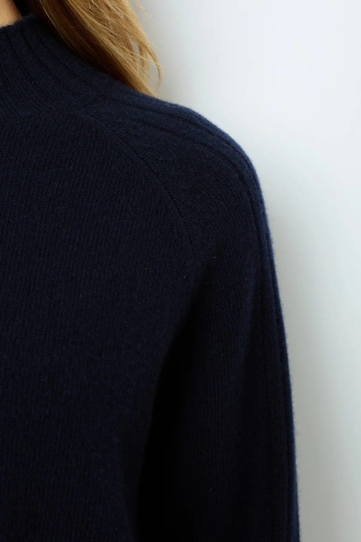 wool_sweater_with_stand_u_4.webp Fashion Wool sweater with stand up collar - JAINA Knitwear